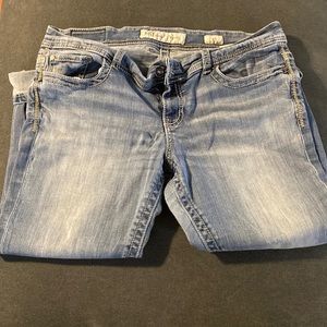 Womens BKE Payton capri jean. Size 33